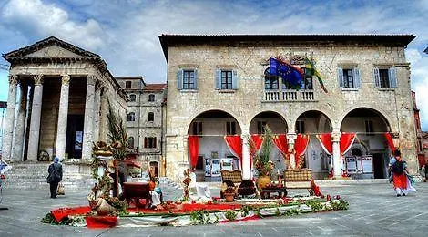 Apartment Pula Relax 0*,  Croatia