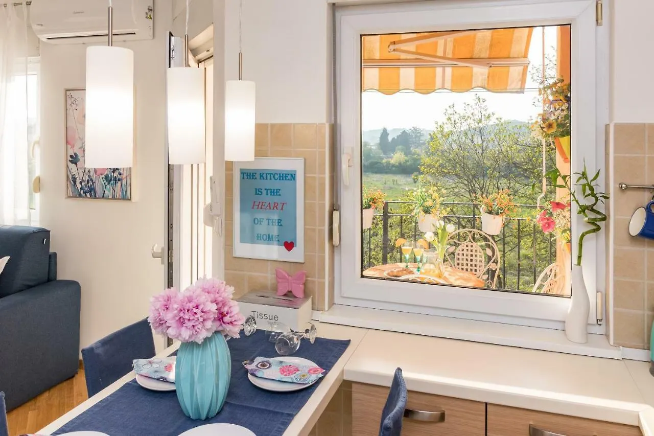 Apartment Pula Relax 0*,  Croatia